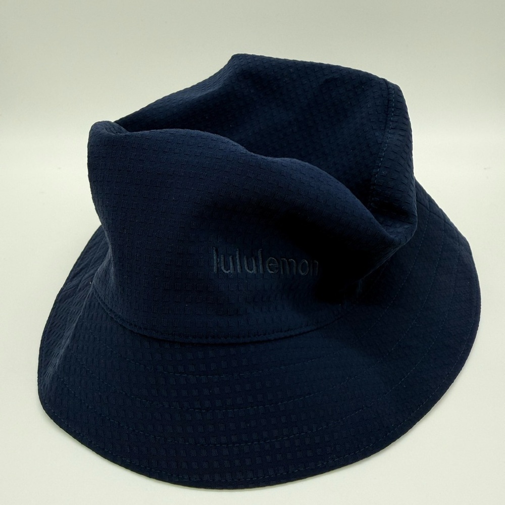 Lululemon Both ways Bucket Hat